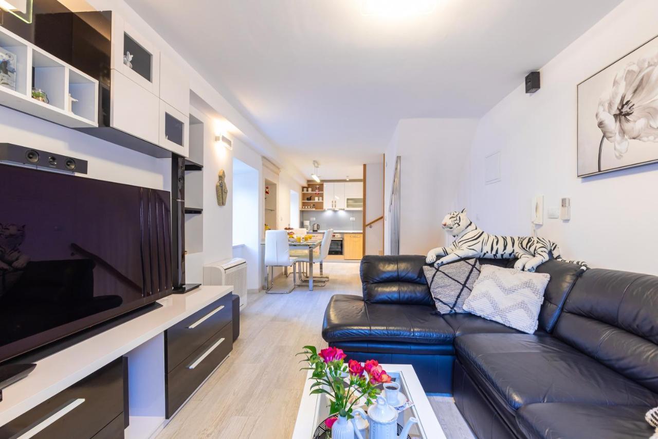 Domino Holiday Home ดูบรอฟนิก ภายนอก รูปภาพ