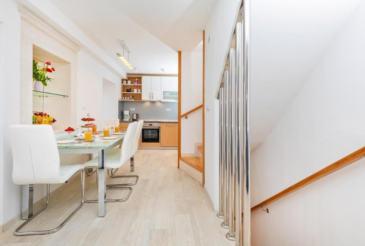 Domino Holiday Home ดูบรอฟนิก ภายนอก รูปภาพ